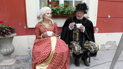 FOTO: Martina Bezoušková s Bolkem Polívkou během natáčení pohádky Řachanda.