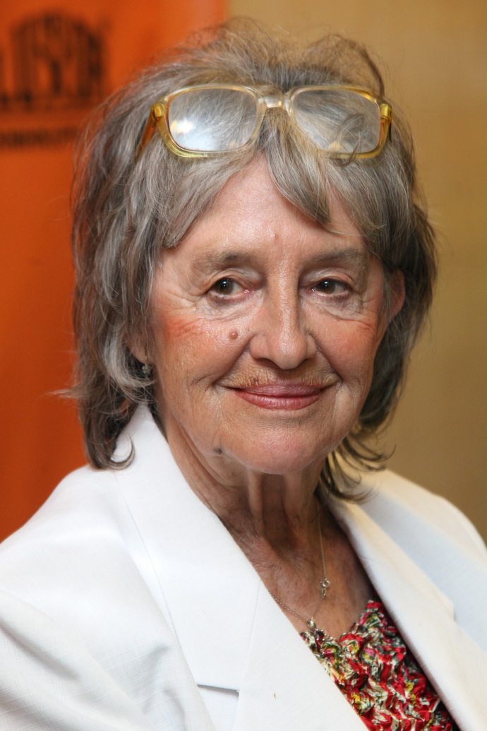 Jednu z nich ztvárnila i ve filmu Počítání oveček.