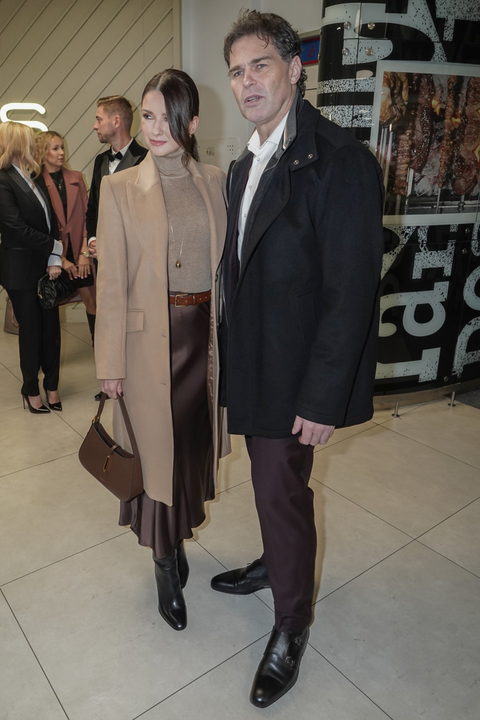 Elegantně a trendy tento pár působil i na podzim.