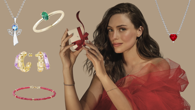 Nejtřpytivější dárky na Vánoce 2025: Našli jsme 30 trendy šperků i s tipy, podle čeho vybrat ten pravý