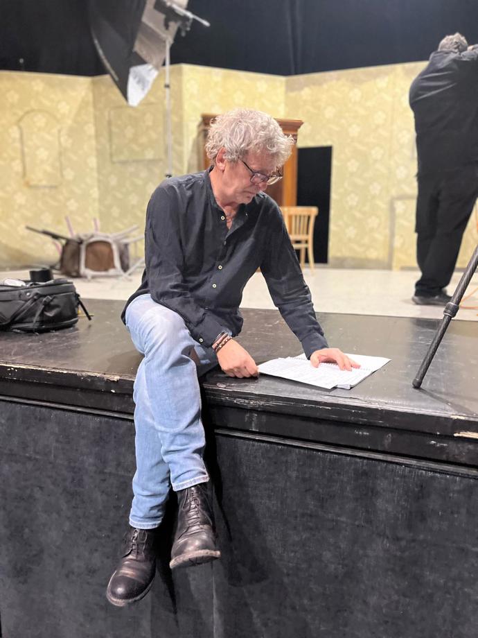 Tentokrát se David Prachař nepředstaví jako herec, ale jako režisér. Vnímá to jako příjemnou změnu. 