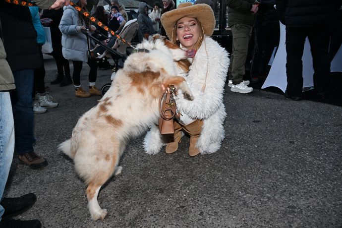 Andrea Verešová okouzlila i pejska.