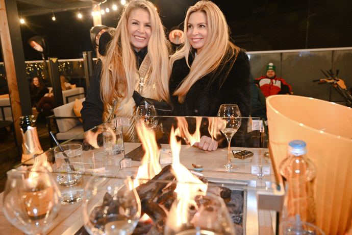 Tereza Vojtková se svou sestrou Kristýnou jsou téměř k nerozeznání.