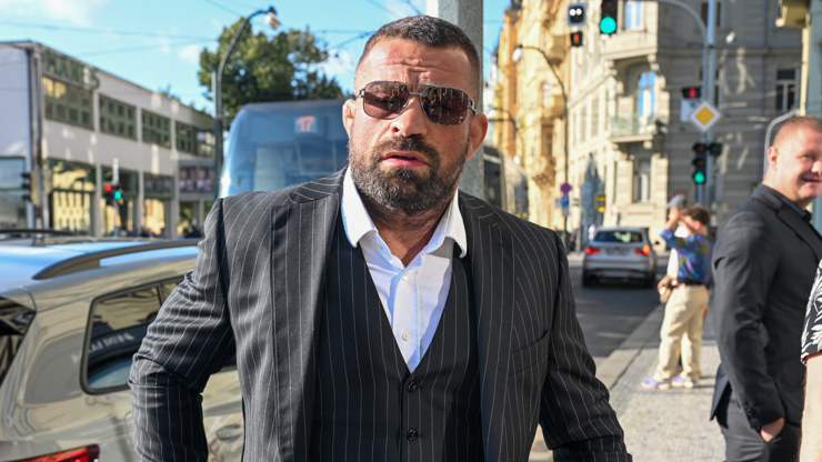 Karlos Vémola přišel zavzpomínat na kamaráda, Jiřího Krampola.