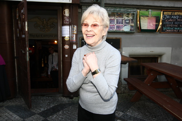 I přes všechny neduhy života se dokázala usmívat. 