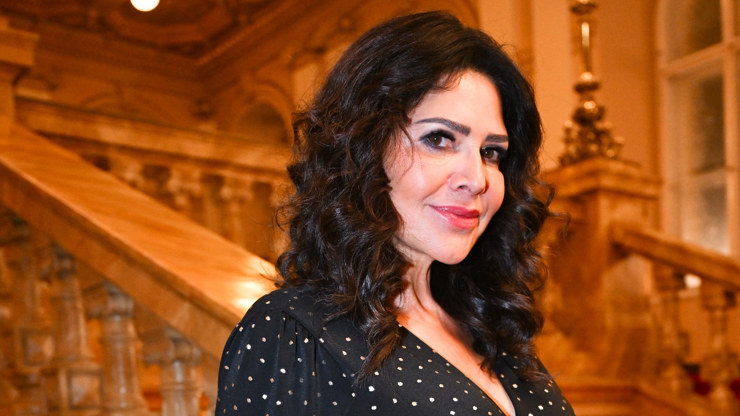 Ilona Csáková vynesla hezké šaty.