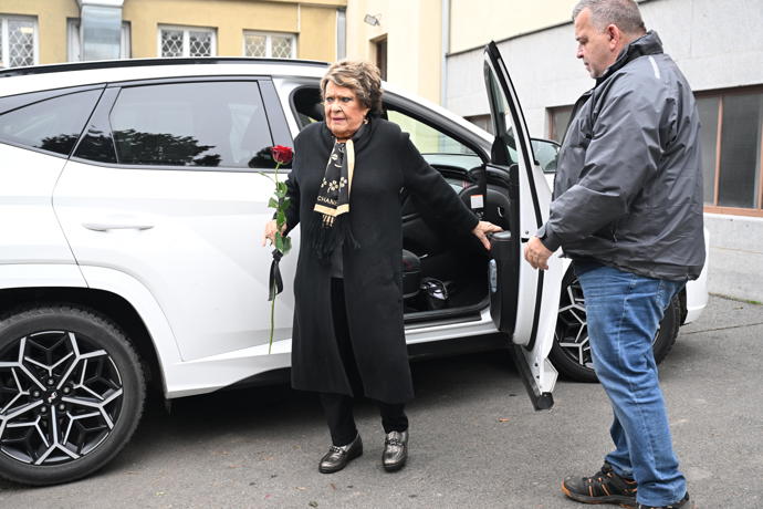 Na poslední rozloučení přišla i Jiřina Bohdalová.