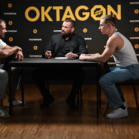 Profesionální zápasník Ondřej Raška a Pavel Tóth usedli tváří v tvář.