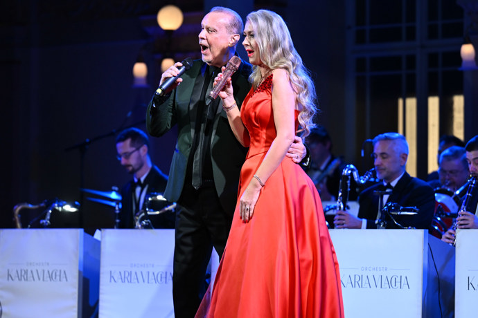 Lenka Graf po boku Štefana Margity.