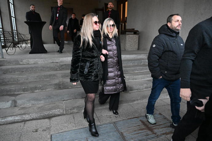 Z pohřbu Patrika Hezuckého odcházeli smuteční hosté zdrcení.