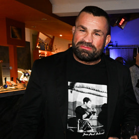 Karlos Vémola nesměl chybět.