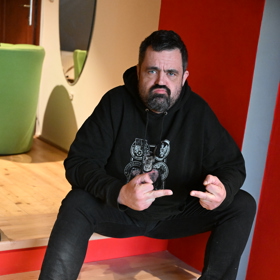 Pavel Novotný se stále předvádí.