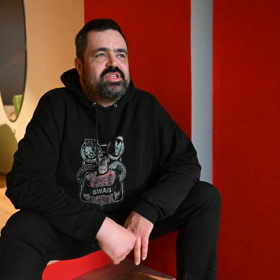 Pavel Novotný se připravuje na další zápas.