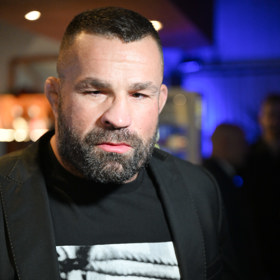 Karlos Vémola naštvaně odešel z rozhovoru.