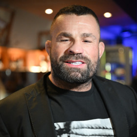 Karlos Vémola byl zadržen.