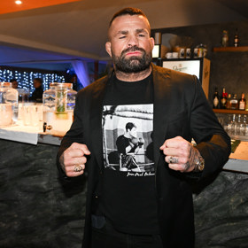 Karlos Vémola lítá v průšvihu. 