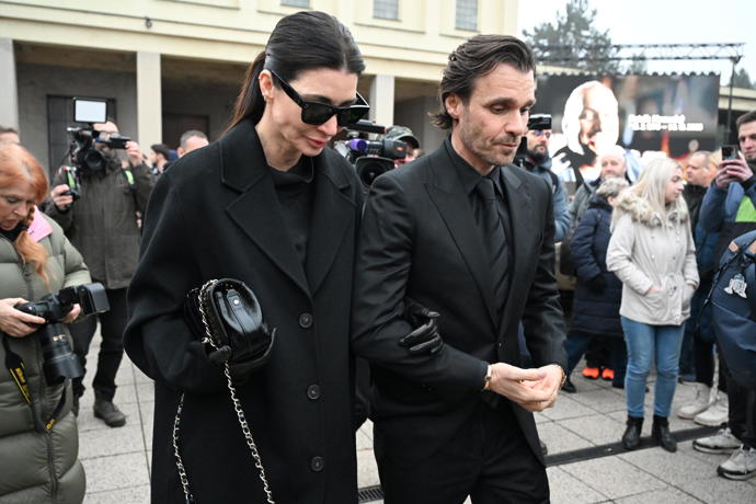 Leoš Mareš po boku své ženy Moniky. 