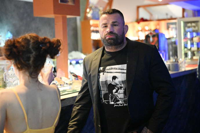 Karlos Vémola vypadal nervózně. 