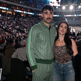 Besky dorazila po boku svého partnera Adama Vaculy. 