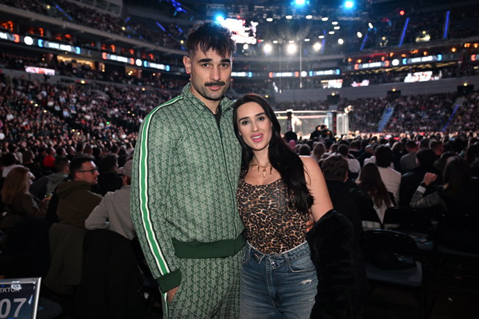 Adam Vacula a Besky vypadají šťastně.