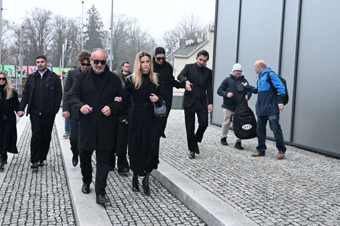 Manželé Marešovi spolu s ostatními smutečními hosty zamířili do nedalekého podniku.