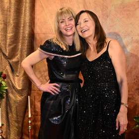 Přesto se mají obě moc rády. 