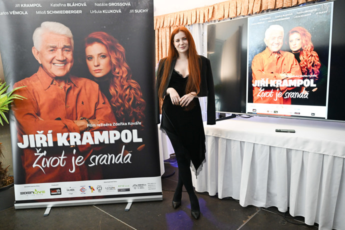 Veřejnost jí v minulosti chvíli vnímala i jako milenku Jiřího Krampola.