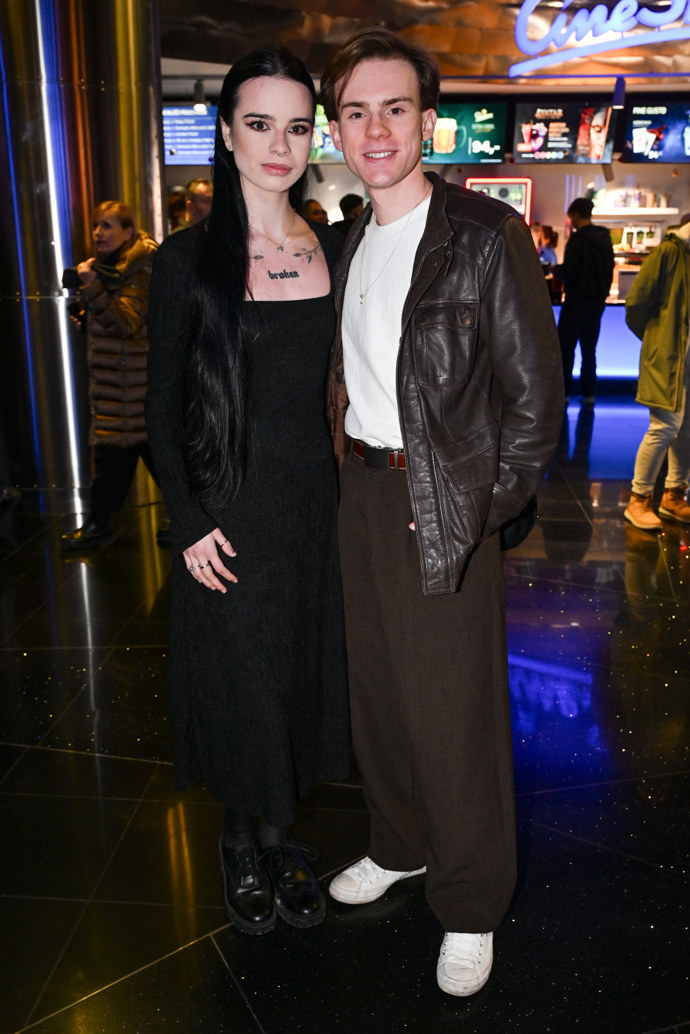 Herec Filip Antonio s kráskou.