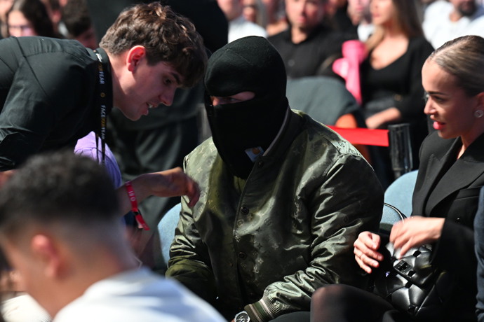 Radek Roušal dorazil na Oktagon v kukle.