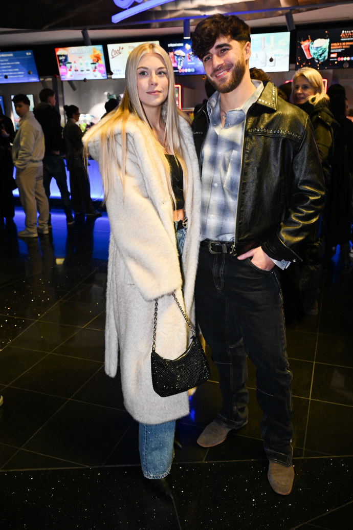 Krásná Anna Hamannová s Luem. 