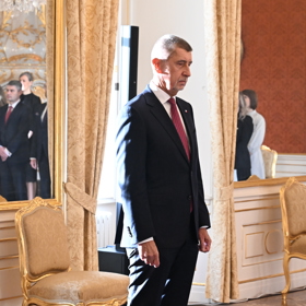 Prezident Petr Pavel jmenoval Andreje Babiše premiérem.