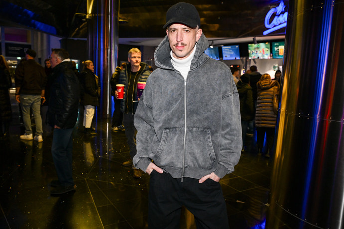 Filip Jankovič ukázal svůj knírek.