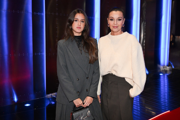 Iva Kubelková vyrazila do kina s mladší dcerou Karolínou. 