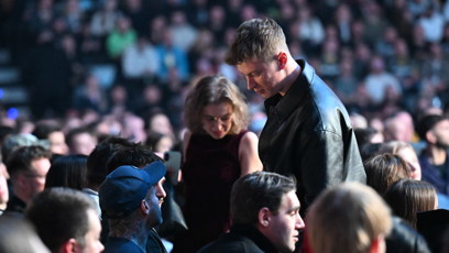 FOTO: Adam Mišík a za ním Katarína Vavrovičová.