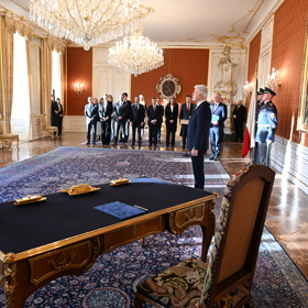 Prezident Petr Pavel jmenoval Andreje Babiše premiérem.