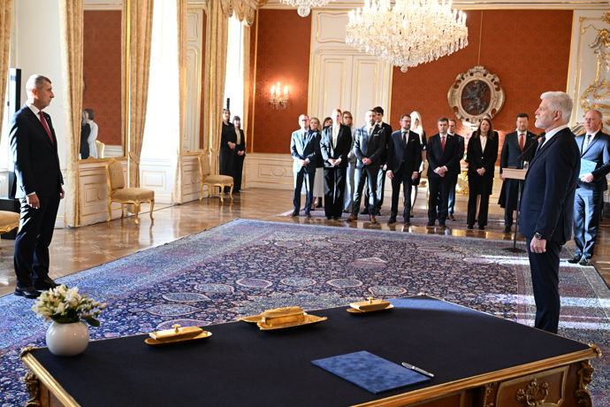 Prezident Petr Pavel jmenoval Andreje Babiše premiérem.