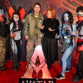 Ester Geislerová s partnerem si dorazila užít film Avatar.