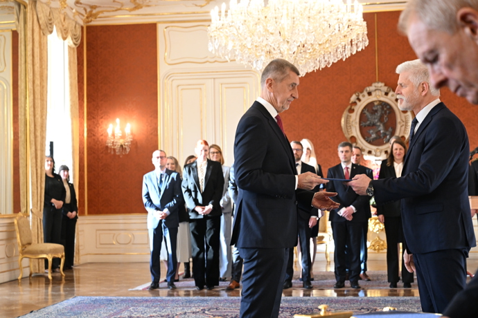 Prezident Petr Pavel jmenoval Andreje Babiše premiérem.