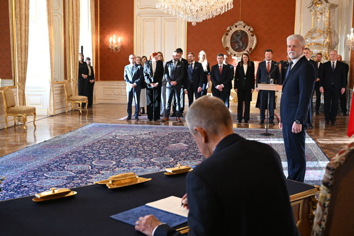 Prezident Petr Pavel jmenoval Andreje Babiše premiérem.