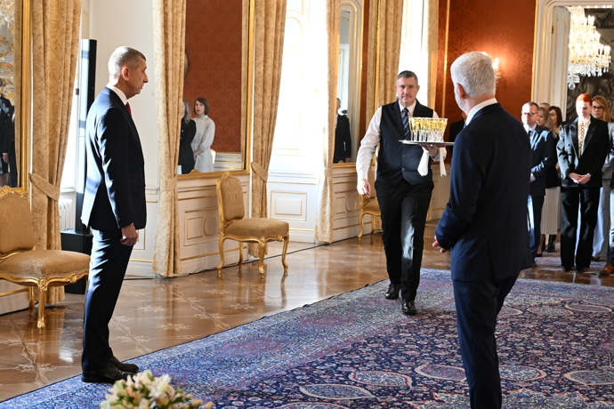 Prezident Petr Pavel jmenoval Andreje Babiše premiérem.