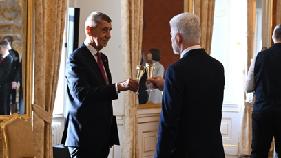 FOTO: Andrej Babiš si s Petrem Pavlem přiťukl.