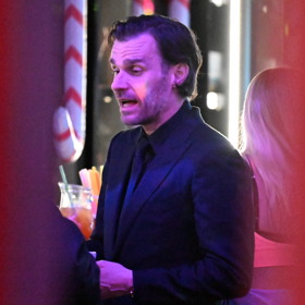 Leoš Mareš vyprovodil manželku. 