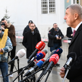 Andrej Babiš má před Vánoci nabitý program. 