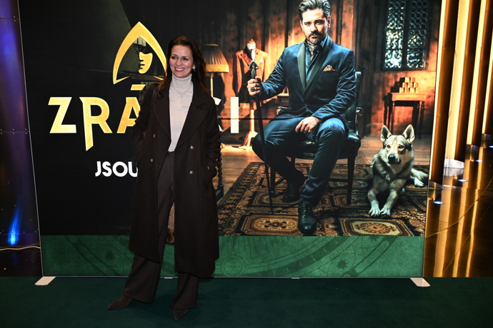 Herečka Adéla Gondíková.