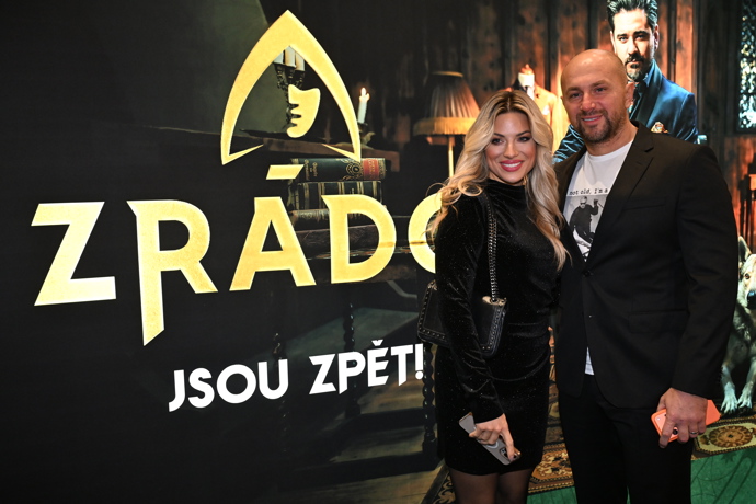 Eva Perkausová a Ivan Hecko na promítání finálového dílu Zrádců.