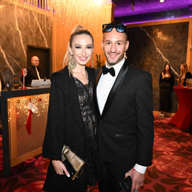 Sámer Issa dorazil po boku Lucie Junkové.