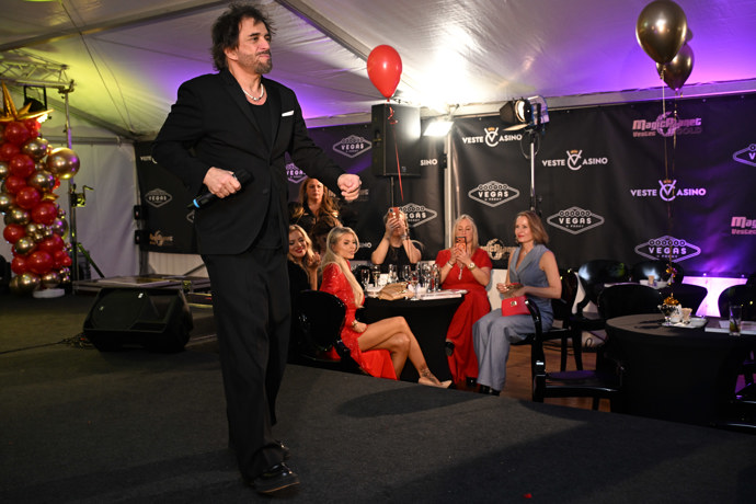 Sagvan Tofi to rozjel jako za mlada.