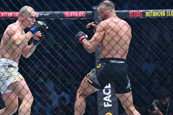 Pavel Tóth a Ondřej Raška během zápasu.