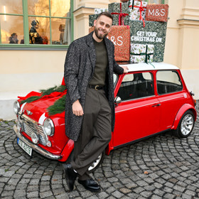 Vincent Navrátil na vánoční večírku Marks & Spencer.