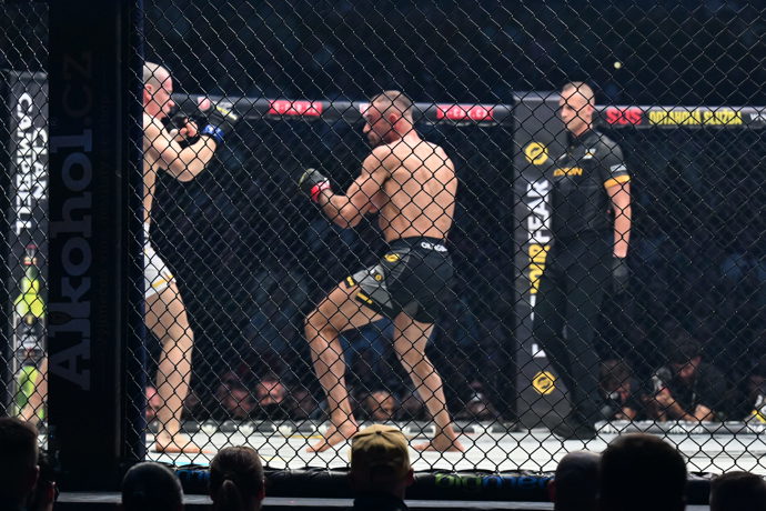 Chvíli se mu to dařilo.